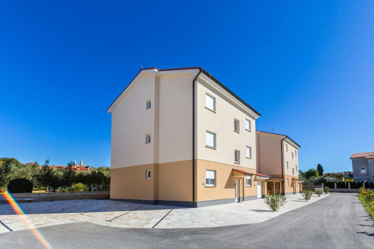 Dragan K2 Hotel Medulin Exterior photo